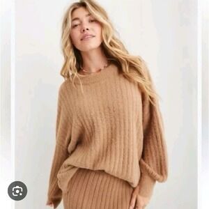 Aerie Tan Ribbed Fuzzy Oversized Soft Baggy Buttercream Crew Sweater Size L